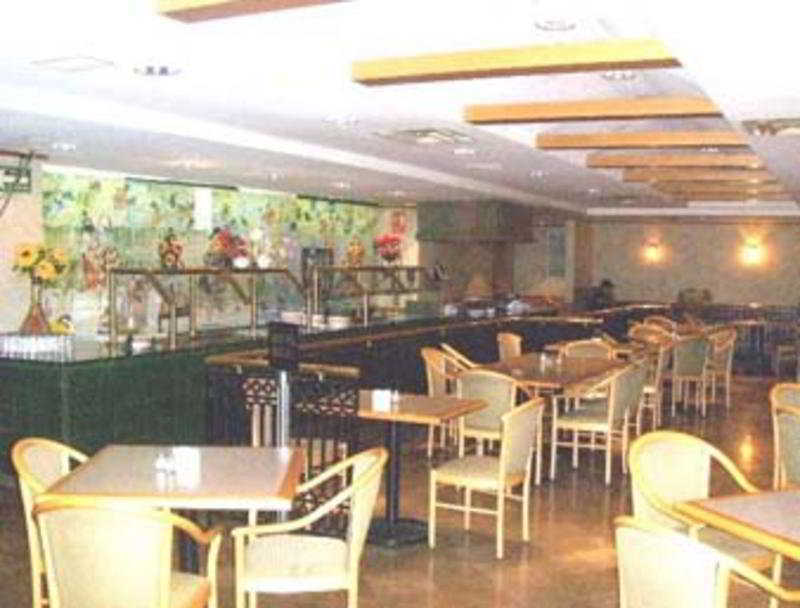 Everest Ciudad Victoria Restaurante foto